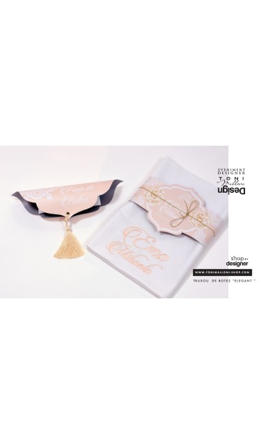 Trusou de botez clasic brodat cumotive dantela in culoarea piersicii, Elegant Peach 18
